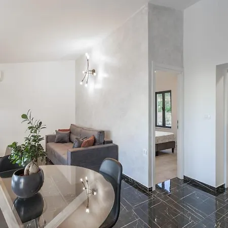 Olive Lounge House * Makarska