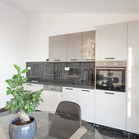 Olive Lounge House Vikendica Makarska