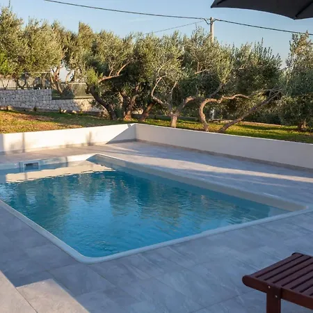 Vikendica Olive Lounge House Makarska